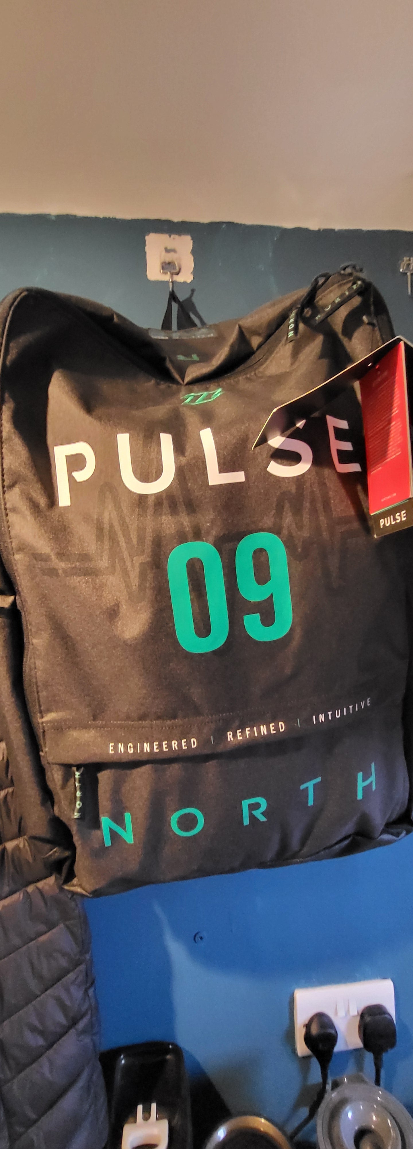 North Pulse 9m- 2021- Essentially a reach- ex display/Used once