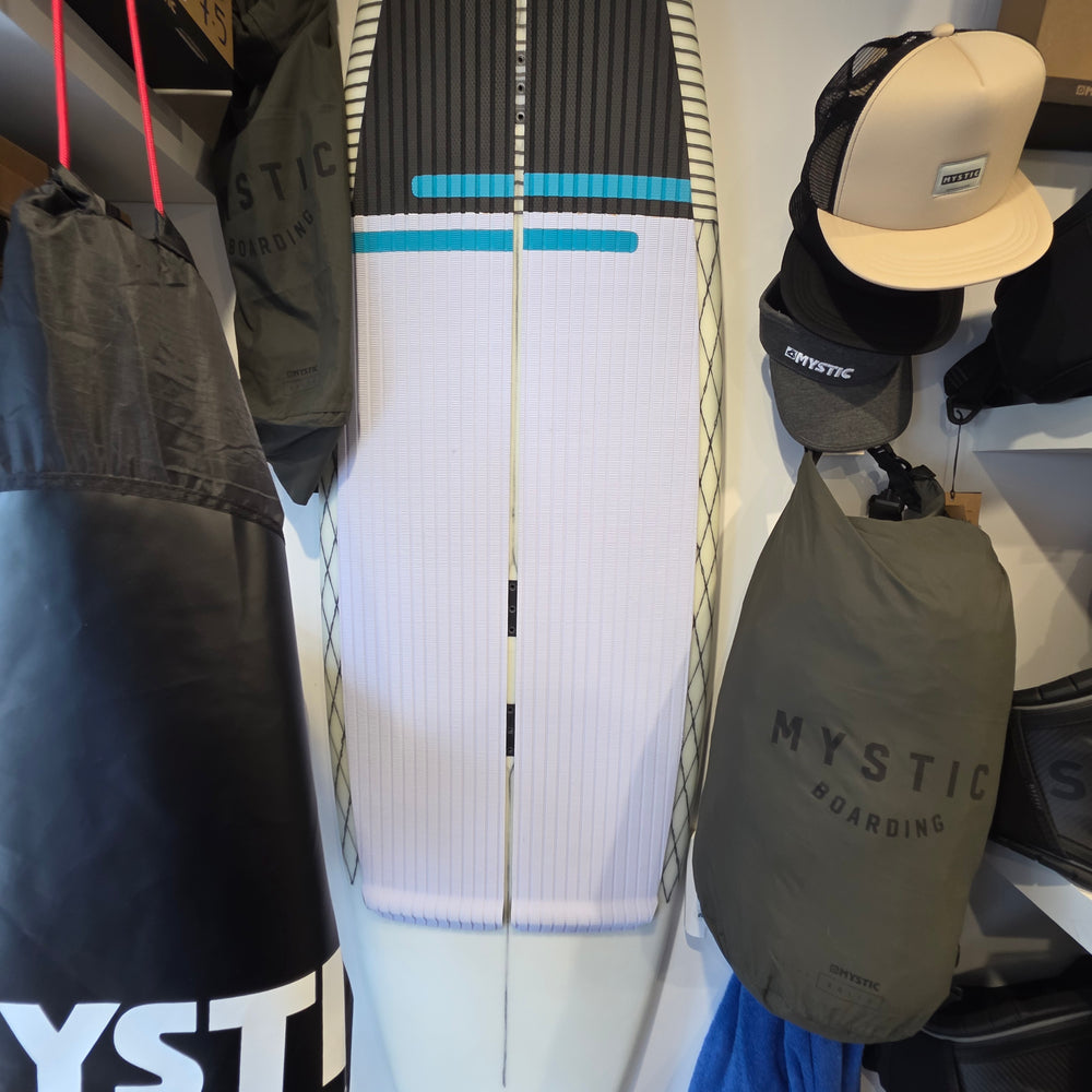 
                      
                        North Charge - 2022- 5ft 11- Brand new
                      
                    