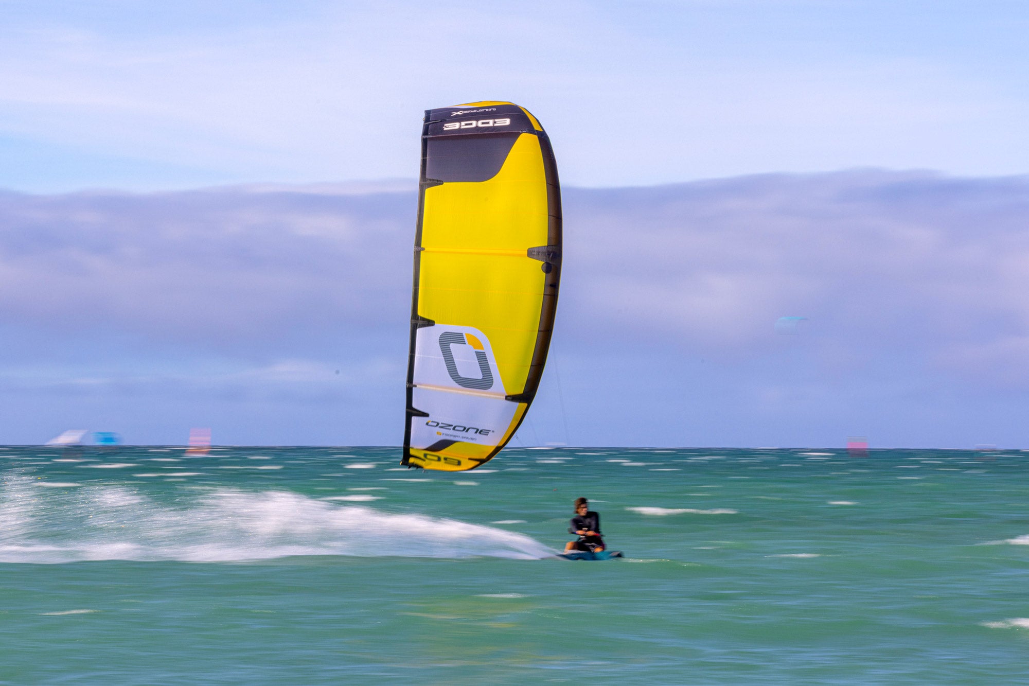 Ozone Edge VT Ultra-X — official product image