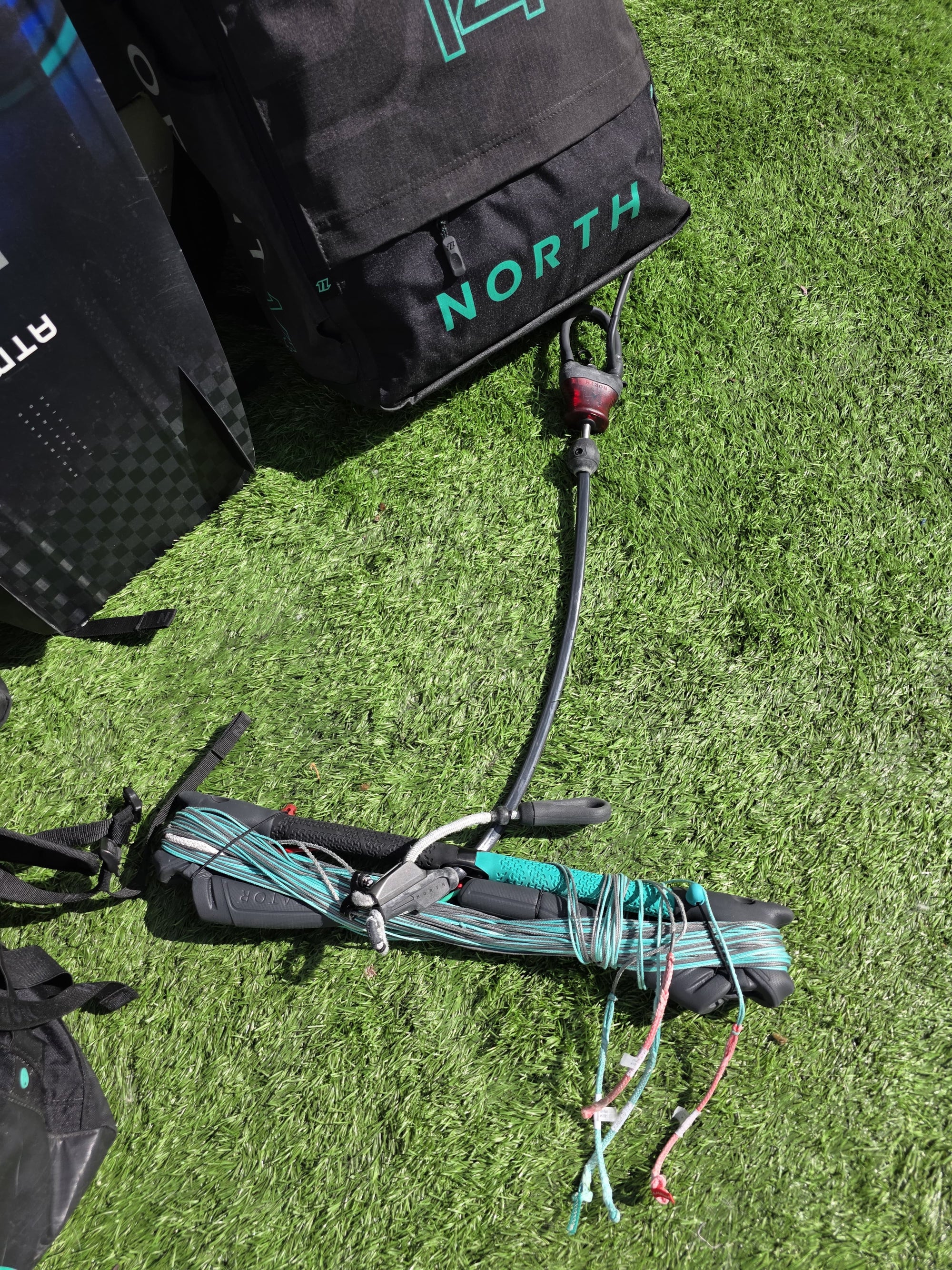 North Orbit 3-Kite Quiver Package – 8m, 10m &amp; 14m + Bar, Board &amp; Bindings (Pick Up Only)