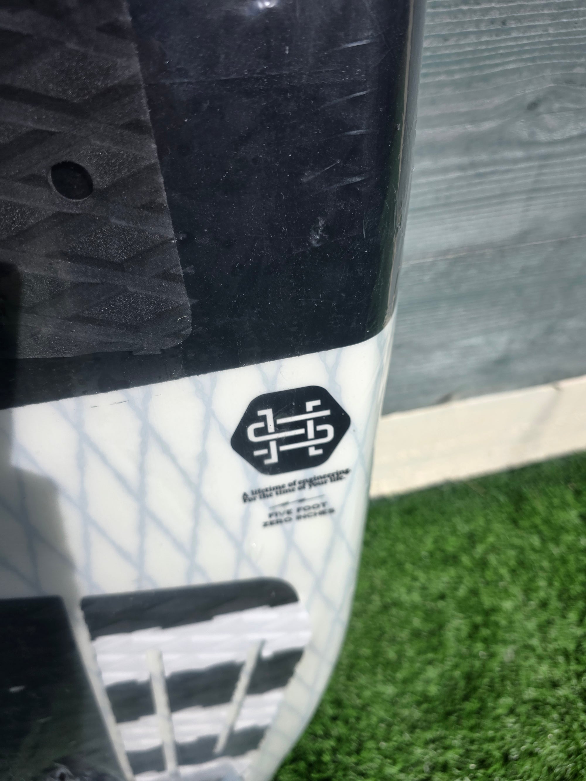 Hyperlite Satellite five foot zero inches detail