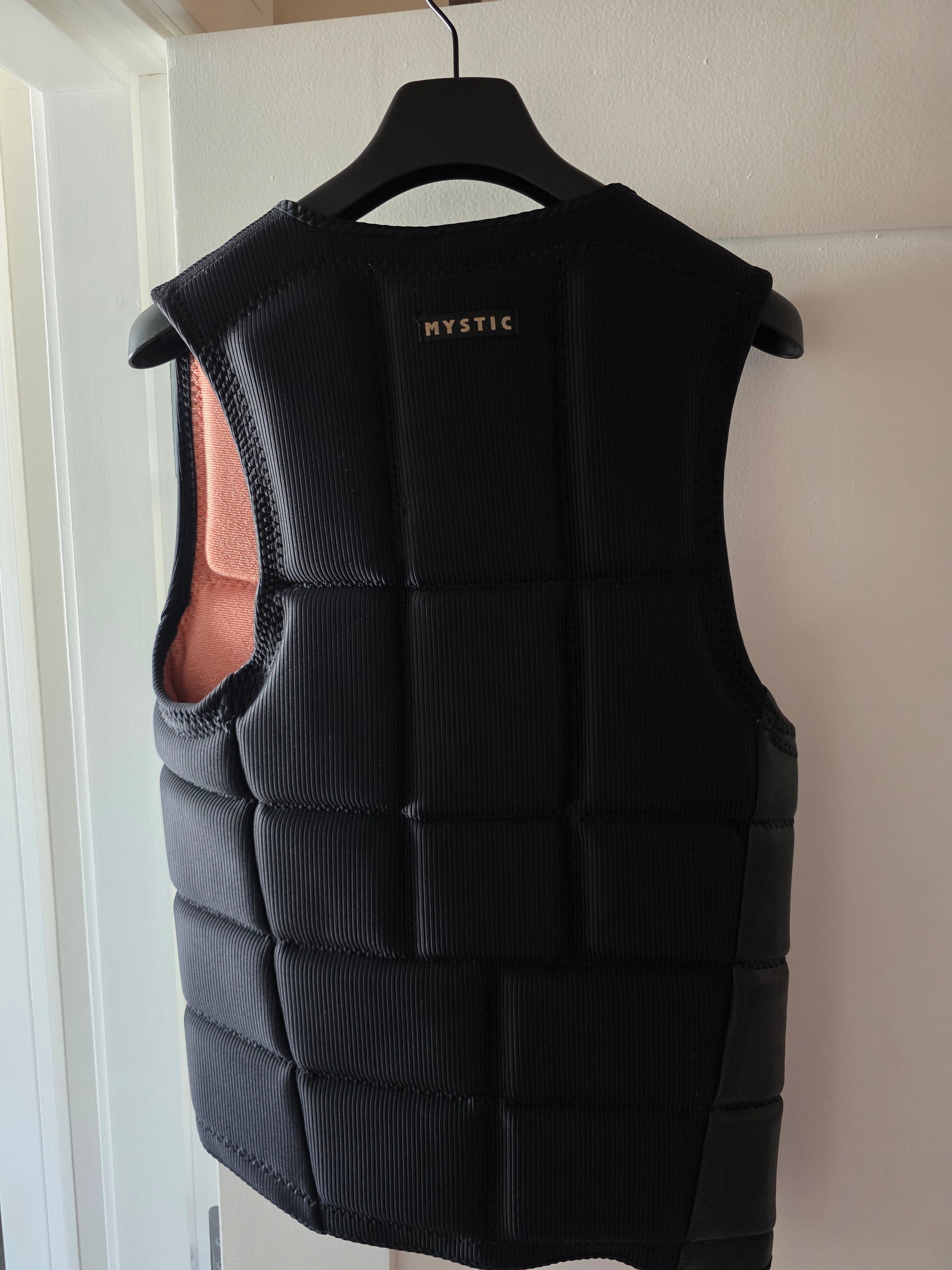 Mystic Volt impact vest back