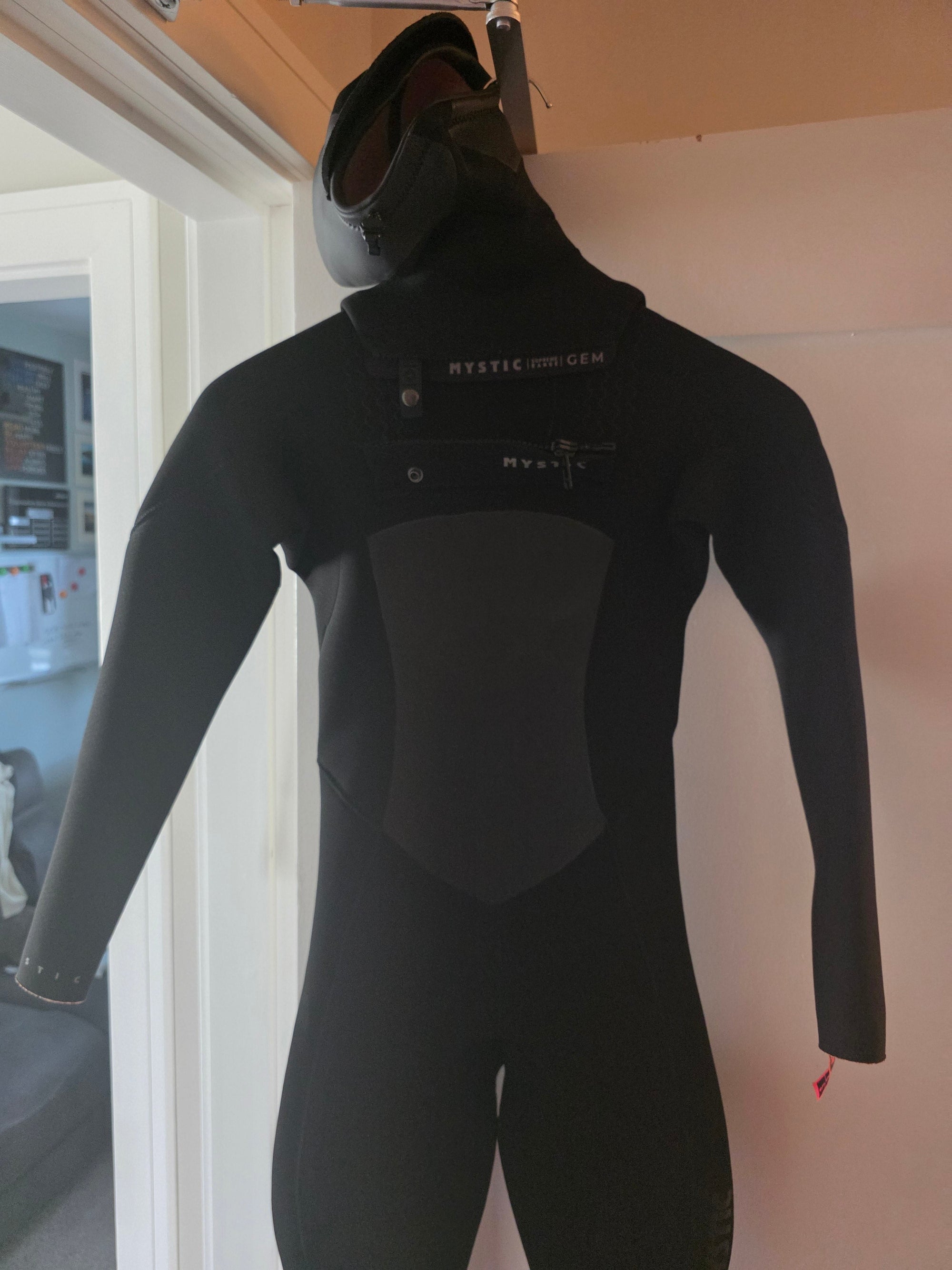 Mystic Gem Hooded 6/4/3 womens wetsuit with tags Galway