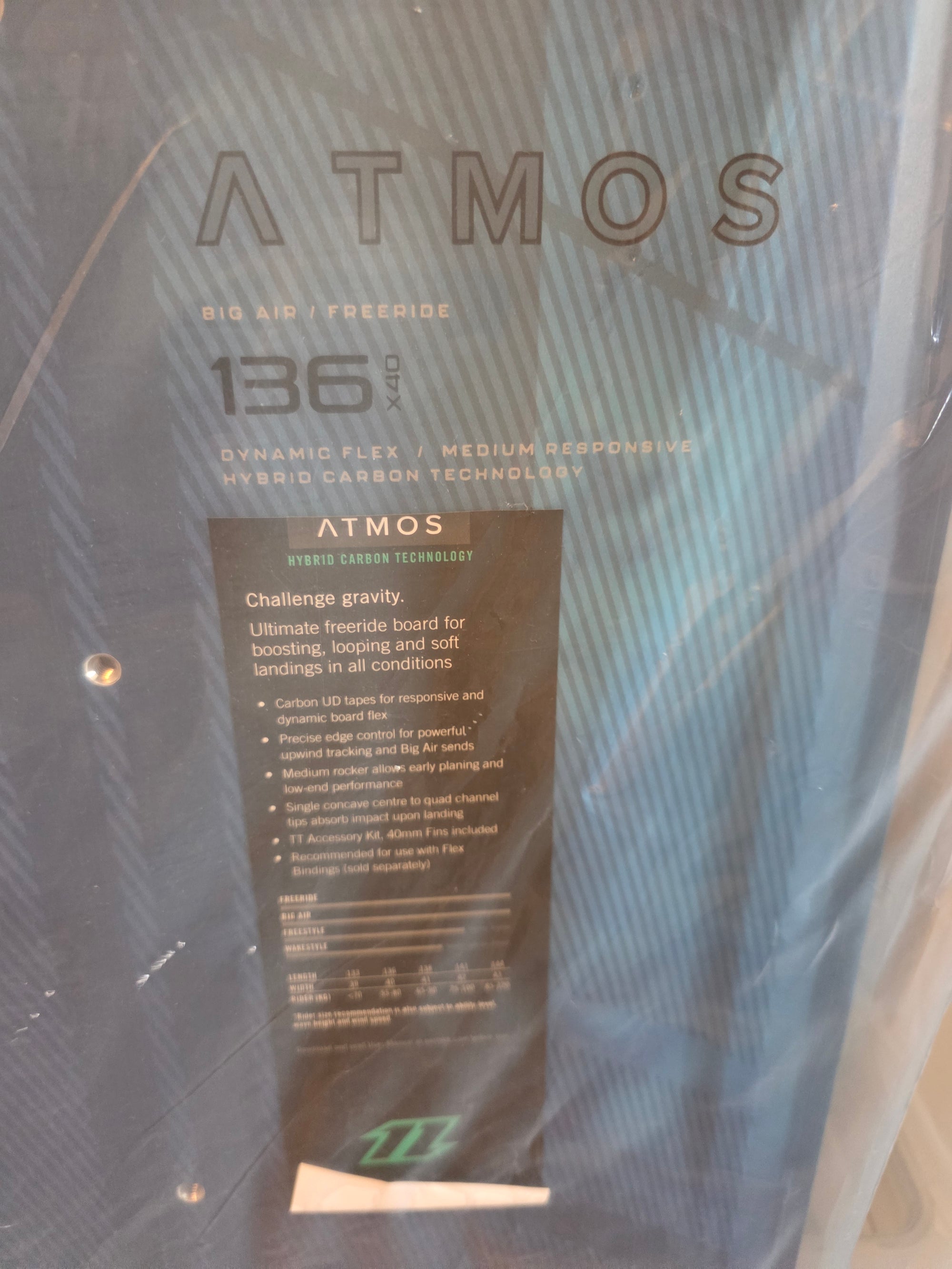 North Atmos Hybrid 136 x 40cm – Twintip Kiteboard