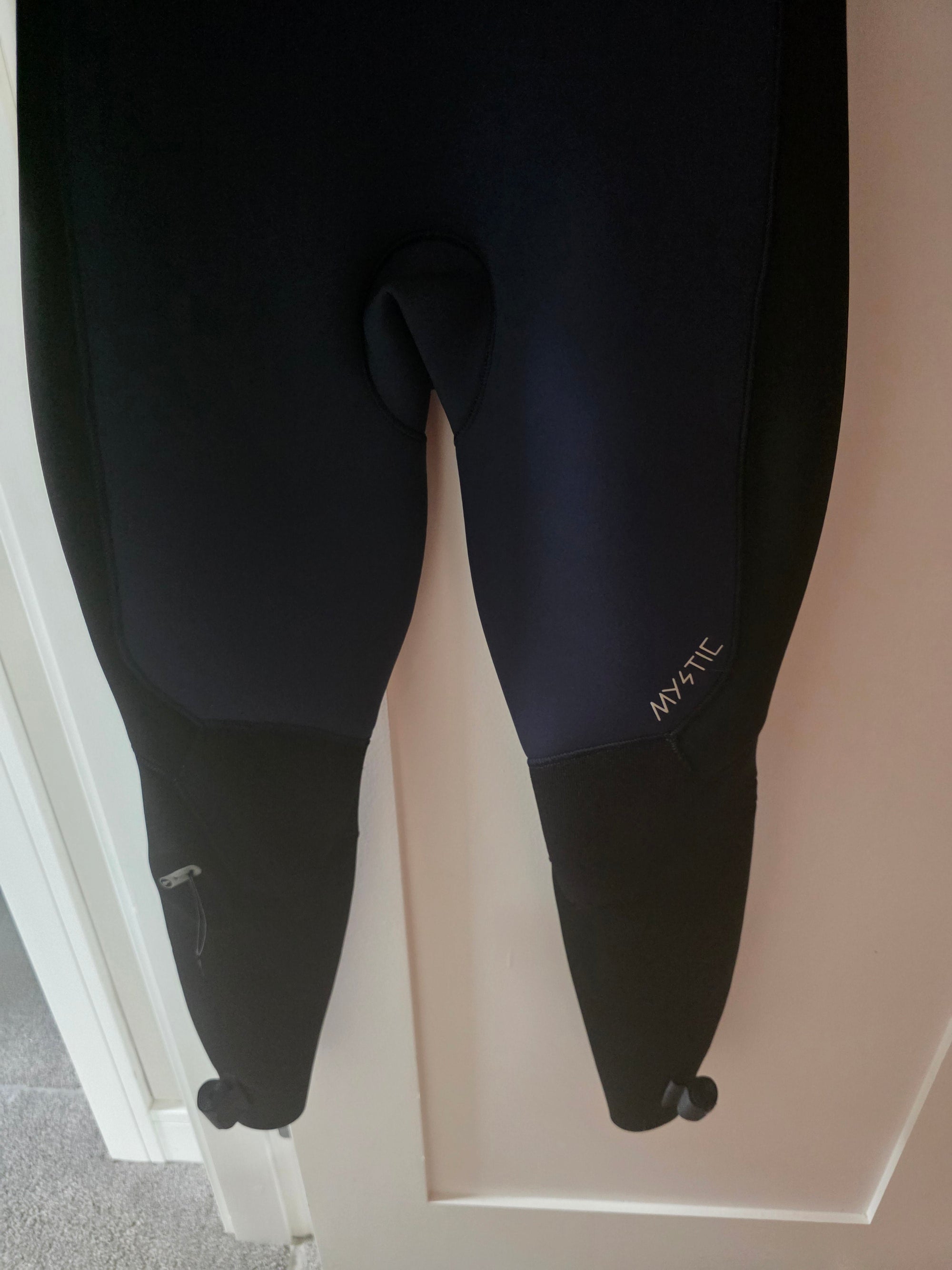 Mystic Majestic 5/4 navy wetsuit back