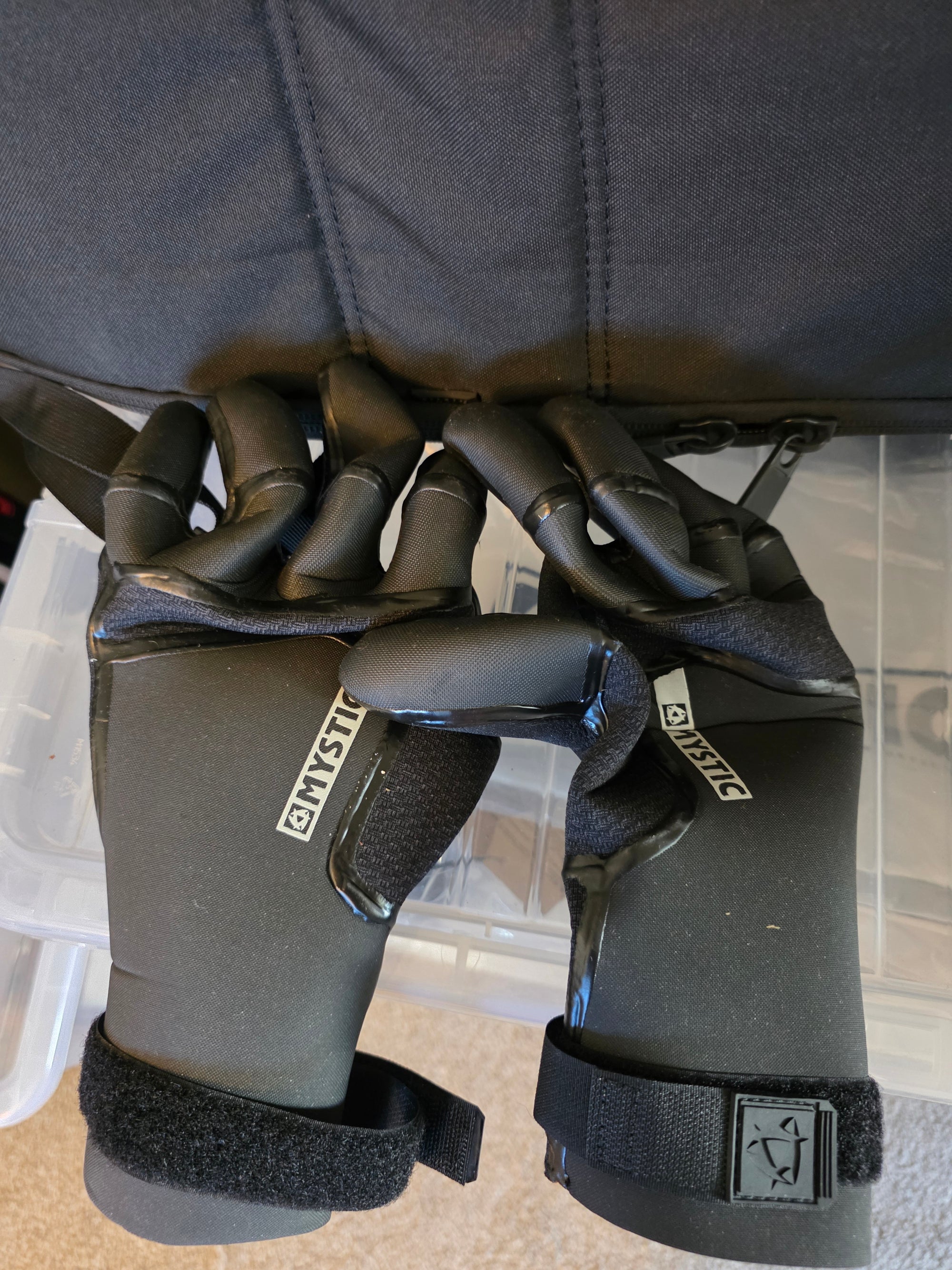 Mystic Supreme 5mm Pre-Curved Gloves – 5 Finger