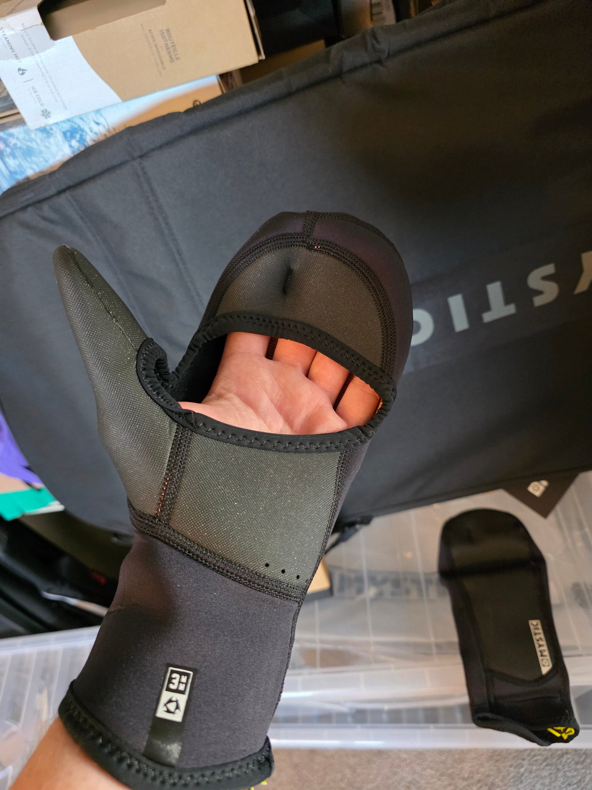 Mystic Star open palm gloves palm grip