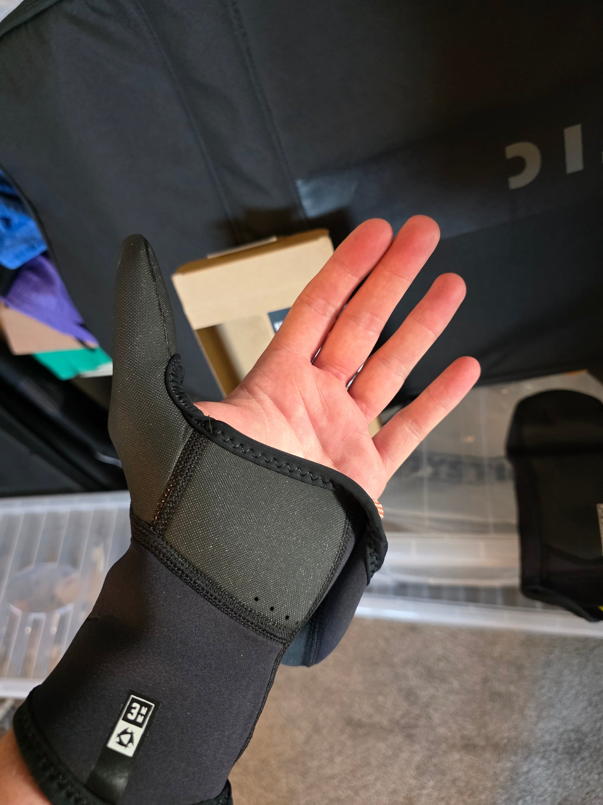 Mystic Star open palm gloves flip mitt