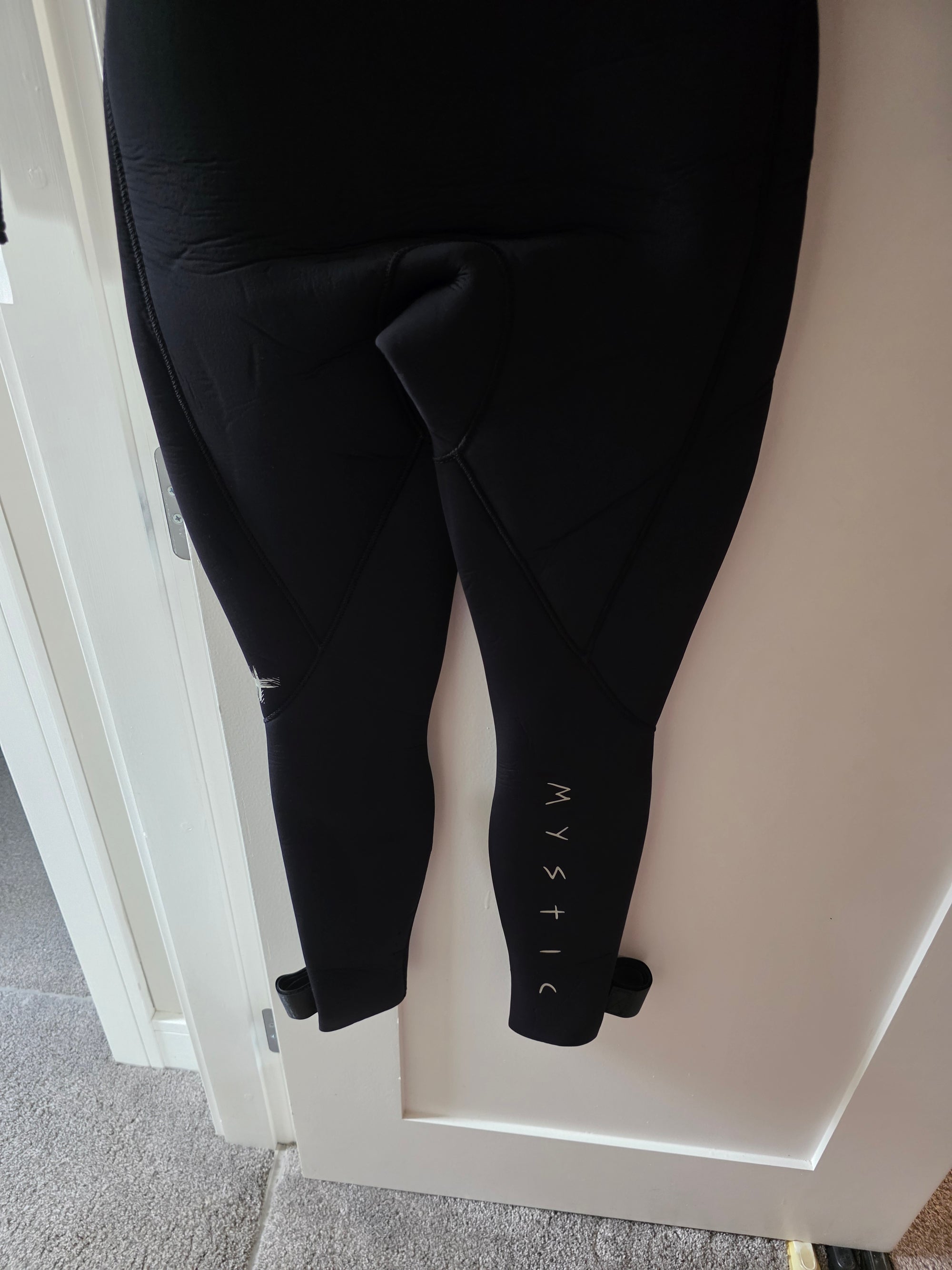 Mystic The One 5/3mm Zip-Free Wetsuit – Black