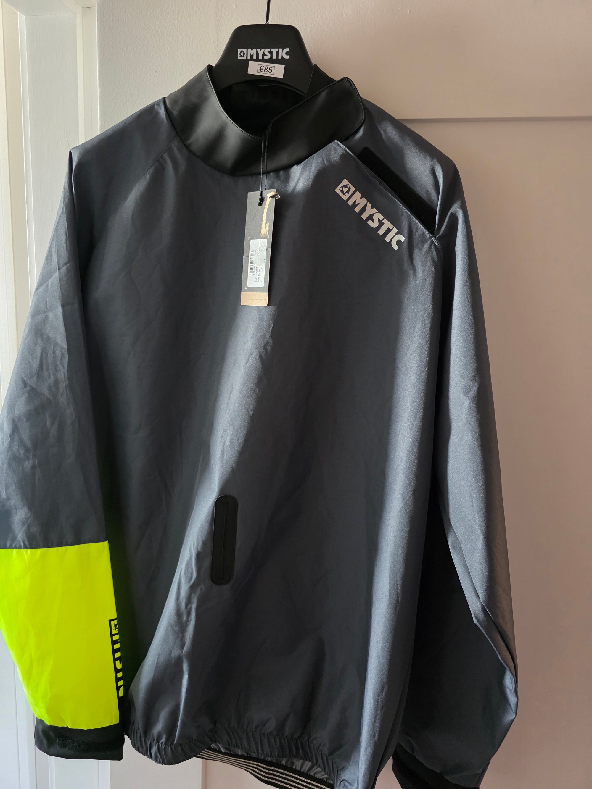 Mystic Wind Barrier Windbreaker – Grey Hi-Vis