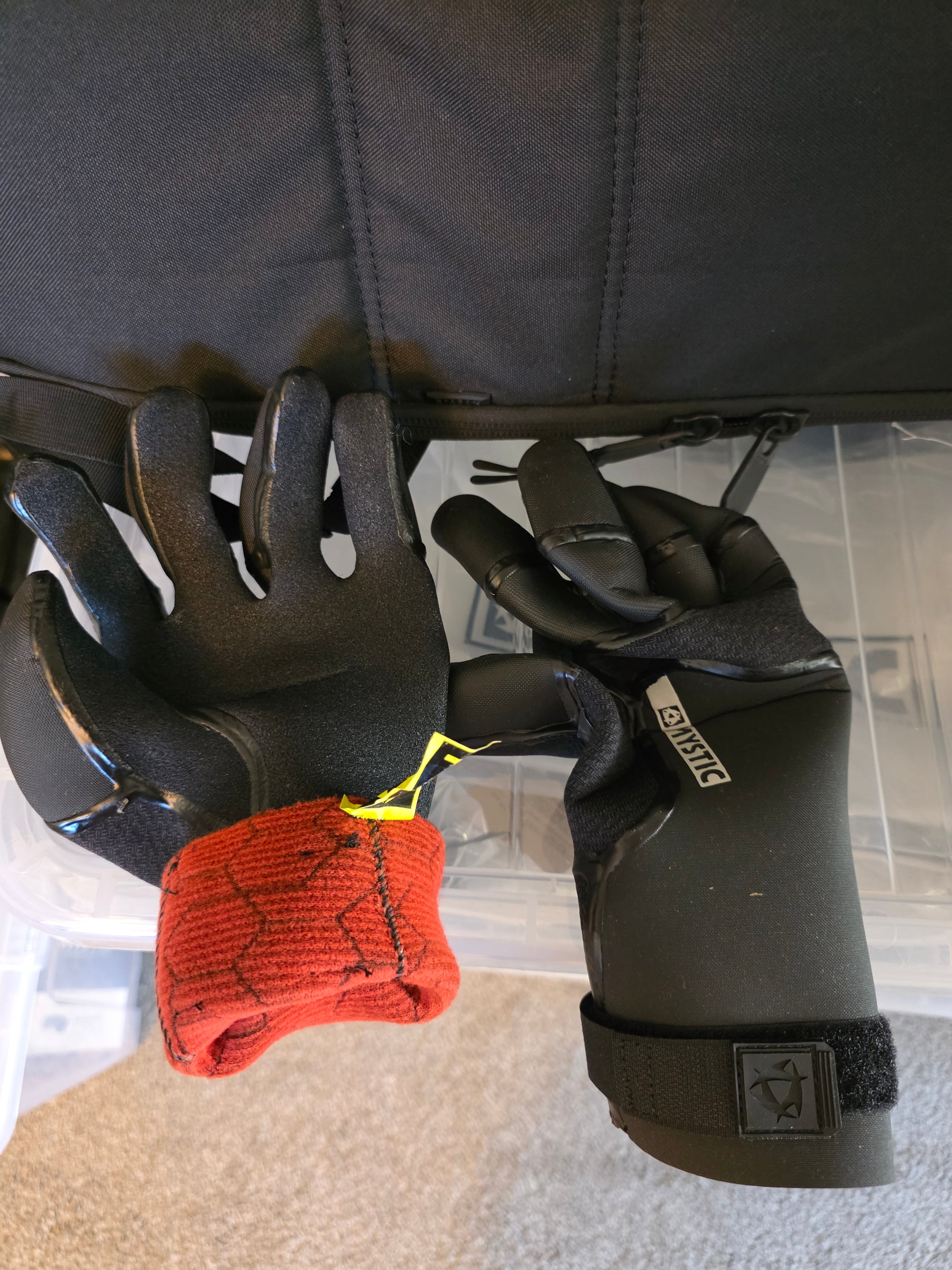 Mystic Supreme 5mm Pre-Curved Gloves – 5 Finger