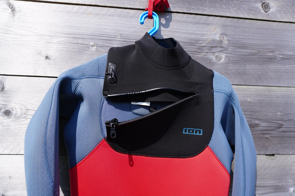
                      
                        Used- ION SEEK Core Semi dry wetsuit 5/4mm XL/54 front zip
                      
                    